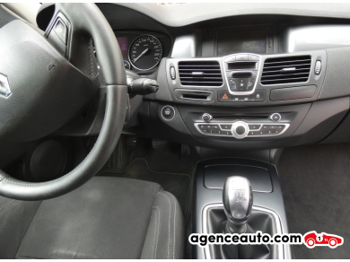 Renault Laguna — 8
